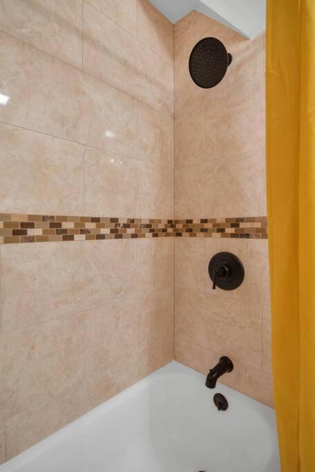 Apartamento Golden Gem In Heart Of East Rock Quiet 3Br Near Dt And Yale New Haven Exterior foto